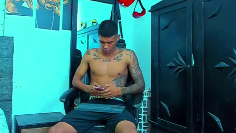 Snapshot of oliver_smith_2 chatting on 11.23.25 oliver_smith_2 online show from 11.23.25