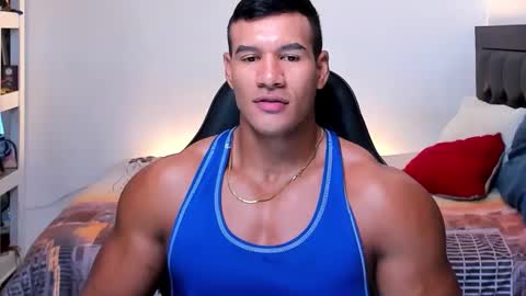 Snapshot of oliver_tommy chatting on 09.15.25 oliver_tommy online show from 09.15.25