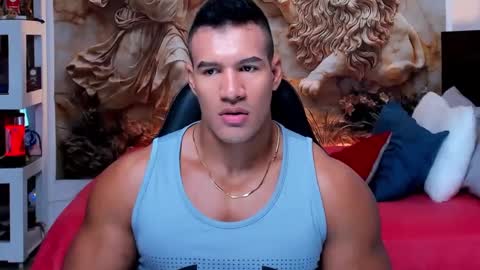 Snapshot of oliver_tommy chatting on 09.25.25 oliver_tommy online show from 09.25.25