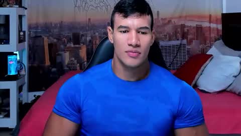 Snapshot of oliver_tommy chatting on 10.12.25 oliver_tommy online show from 10.12.25