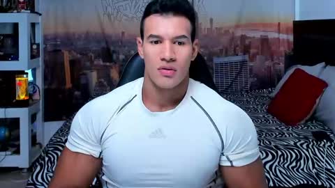 Snapshot of oliver_tommy chatting on 10.16.25 oliver_tommy online show from 10.16.25