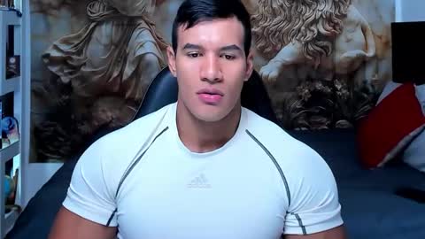 Snapshot of oliver_tommy chatting on 10.21.25 oliver_tommy online show from 10.21.25