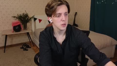 Oliver Evans online show from 01.04.25