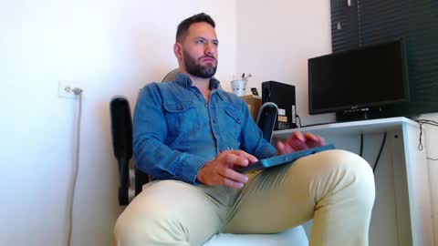 oliver online show from 04.01.26