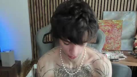 Snapshot of oliverrgroove chatting on 07.26.26 oliverrgroove online show from 07.26.26