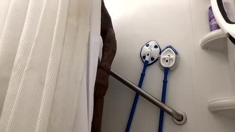 olivertwist1273 online show from 12.15.24