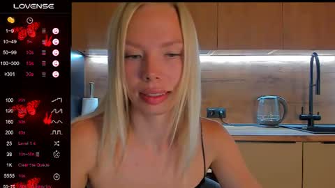 Snapshot of olivia_bells chatting on 08.03.26 Olivia 3 online show from 08.03.26