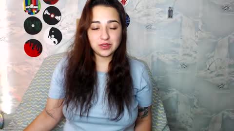 Snapshot of olivia_defo chatting on 10.05.25 olivia_defo online show from 10.05.25