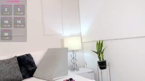olivia_flamme online show from 06.16.26