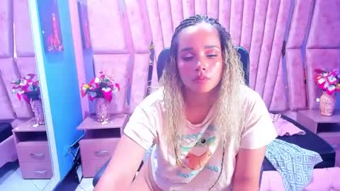 Snapshot of olivia_fox69 chatting on 01.08.25 OLIVIA online show from 01.08.25