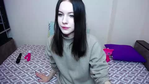 olivia_graceee online show from 11.09.25