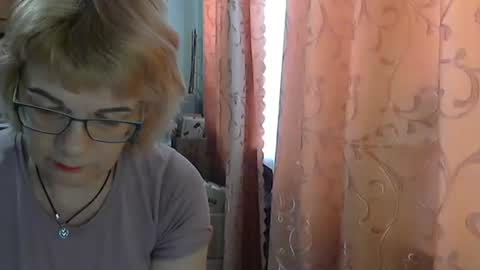 Snapshot of olivia_mia25 chatting on 05.29.26 Olivia Mia online show from 05.29.26