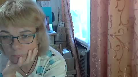 Olivia Mia online show from 06.01.26