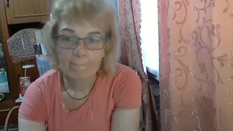 Olivia Mia online show from 06.07.26