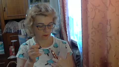 Olivia Mia online show from 06.15.26