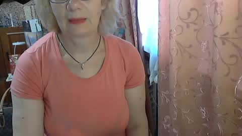 Olivia Mia online show from 06.18.26