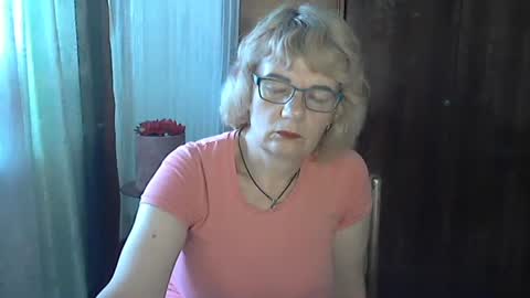 Olivia Mia online show from 07.03.26