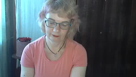 Olivia Mia online show from 07.11.26