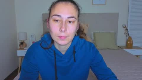 Snapshot of olivia_milff chatting on 11.29.25 Olivia online show from 11.29.25