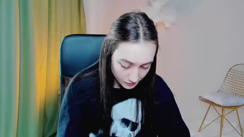 olivia_norton_ online show from 09.17.25