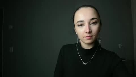 Olivia online show from 03.12.25