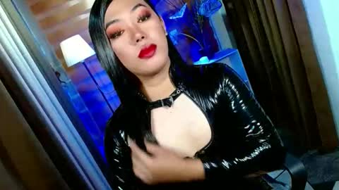 Miss OLIVIA online show from 03.08.26