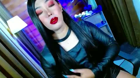 Miss OLIVIA online show from 04.25.26