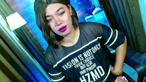 Miss OLIVIA online show from 05.17.26