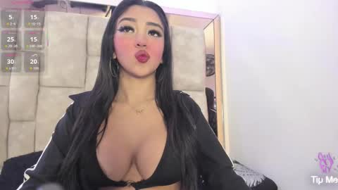 Olivia Evangelista online show from 03.29.26