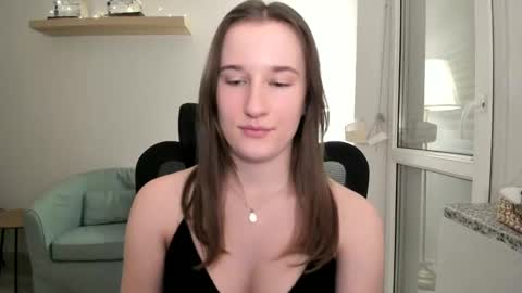 Oliwiaa2004 online show from 12.15.24