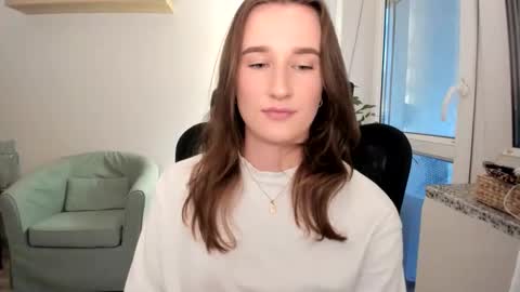 Oliwiaa2004 online show from 09.12.25