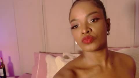 Snapshot of oliviabeneett chatting on 02.22.25 My name is olivia but can you call me Oli online show from 02.22.25