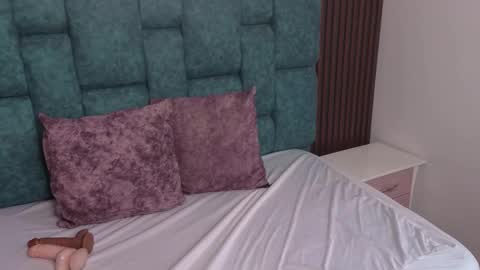 Snapshot of oliviabonnie chatting on 02.17.26 oliviabonnie online show from 02.17.26