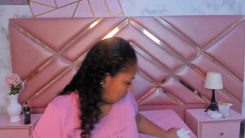 Olivia Burning online show from 06.08.26