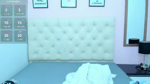 Olivia Burning online show from 07.15.26