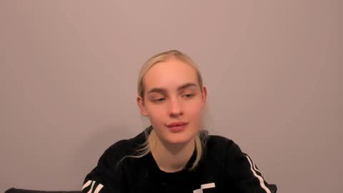 oliviaBeauty online show from 02.17.26