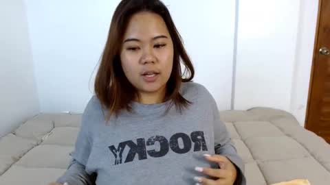 olivia hollywood online show from 02.14.25