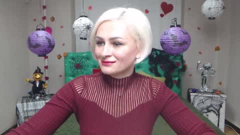 OliviaHorst online show from 10.20.25