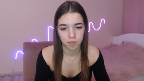 Snapshot of olivialimm chatting on 12.06.24 Olivia online show from 12.06.24