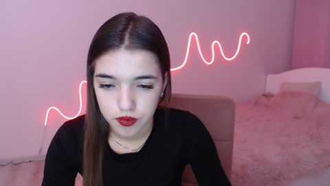 Snapshot of olivialimm chatting on 12.08.24 Olivia online show from 12.08.24