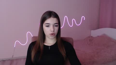 Snapshot of olivialimm chatting on 12.12.24 Olivia online show from 12.12.24