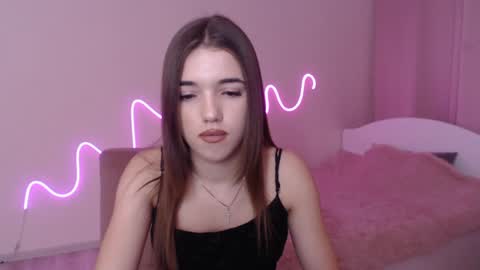Snapshot of olivialimm chatting on 12.16.24 Olivia online show from 12.16.24