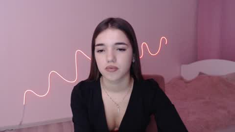 Snapshot of olivialimm chatting on 12.18.24 Olivia online show from 12.18.24