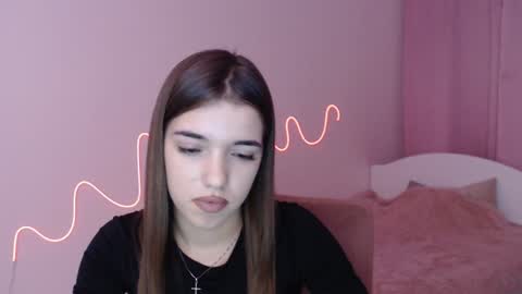Snapshot of olivialimm chatting on 12.18.24 Olivia online show from 12.18.24
