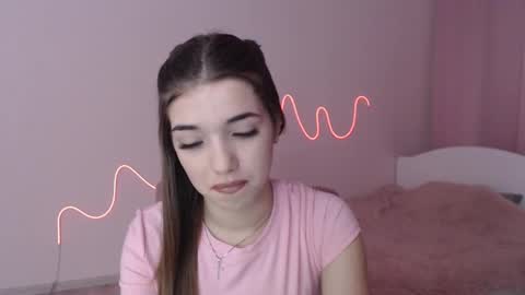 Snapshot of olivialimm chatting on 12.20.24 Olivia online show from 12.20.24
