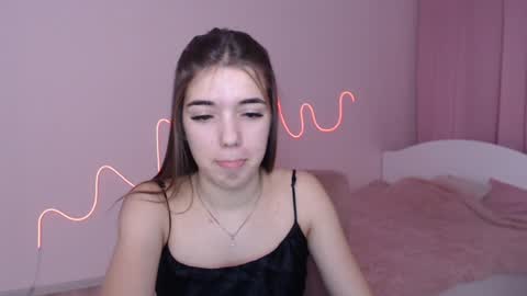 Snapshot of olivialimm chatting on 12.25.24 Olivia online show from 12.25.24