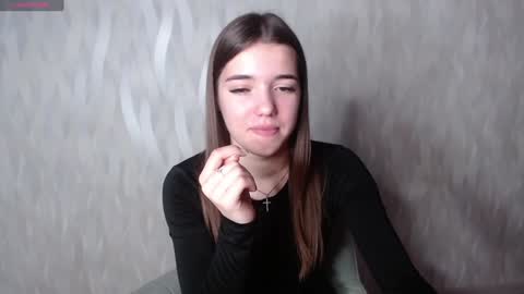 Snapshot of olivialimm chatting on 01.04.25 Olivia online show from 01.04.25