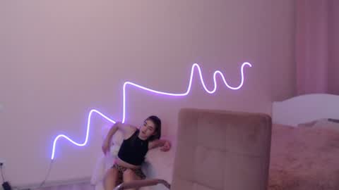 Snapshot of olivialimm chatting on 01.09.25 Olivia online show from 01.09.25