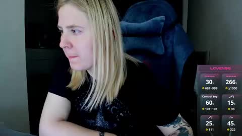 Snapshot of oliviamunk chatting on 07.17.26 . online show from 07.17.26
