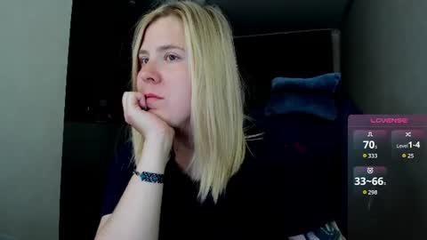 Snapshot of oliviamunk chatting on 07.22.26 . online show from 07.22.26